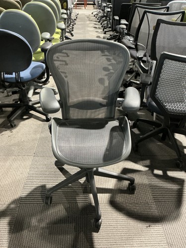 Herman miller aeron - miller, in