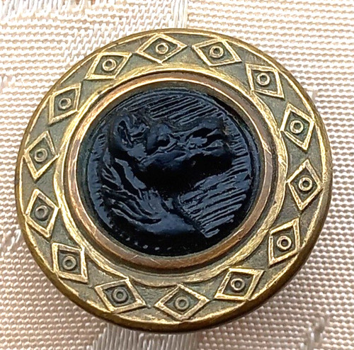 Ancien bouton tete cheval - bouton,