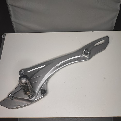 Platine repose pieds gauche - pieds,