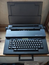 Machine a écrire Olivetti ET