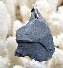 Ardoise bleue 64 carats - pendentif pierre naturelle - Nozay, France // CN28