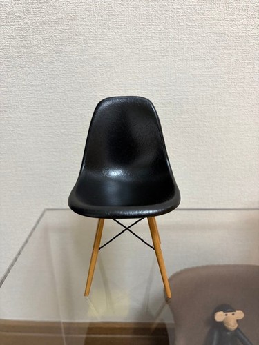 Vitra design museum miniature - vitra,