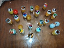 Lot de 20 figurines figures