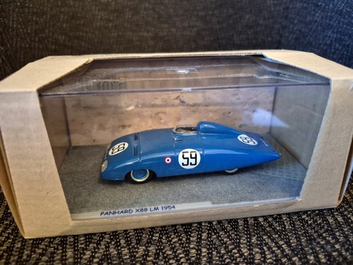 Bizzare panhard 1954 - 1/43,