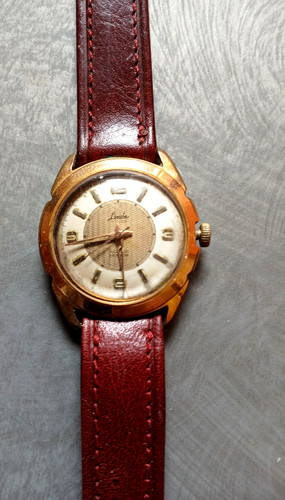 Belle montre suisse mécanique - montre,