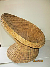 ANCIEN FAUTEUIL  EN OSIER +