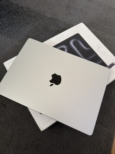Macbook pro 512 - 512, giga