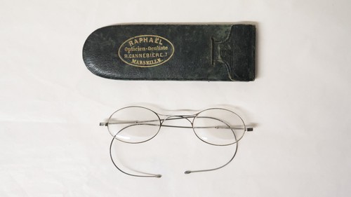 Ancienne paire lunettes - ancienne,