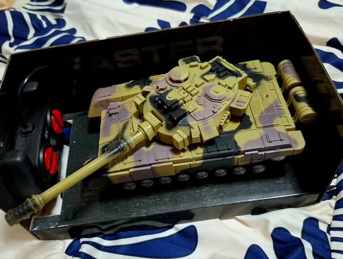 Tank couleur camouflage - tank, rc,