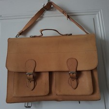 Cartable en cuir neuf avec