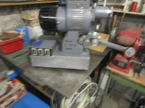 Projecteur 16mm andré - projecteur,