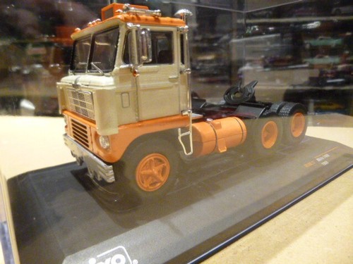 White 7400 1960 ixo - 1/43,