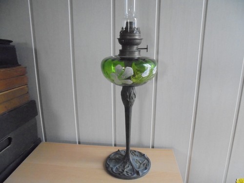 Magnifique lampe pétrole - magnifique,