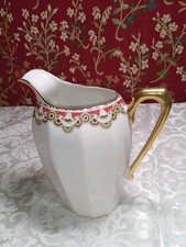 Très Beau Pot à Lait En