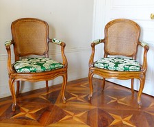 Paire de fauteuils cannés - époque Louis XV - estampillés Brizard