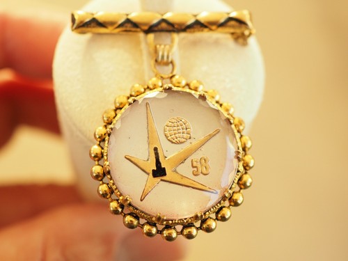 Broche ancienne insigne - broche,
