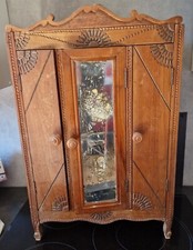 ARMOIRE DE POUPÉE ANCIENNE