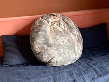 Grand coussin rond "Stone