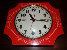Ancienne horloge en formica
