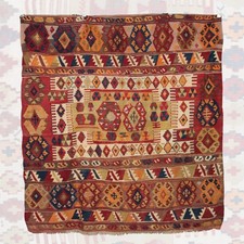 Tapis ancien Kilim organisé -