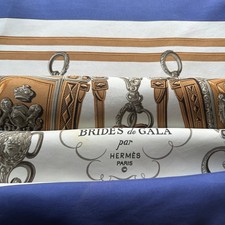 Carré Hermès 90 cm –