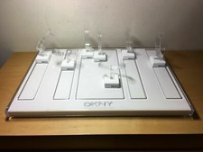 Usagé - Base D'Affichage DKNY