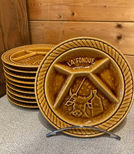 Ensemble de 10 x assiettes à fondue, " La Fondue " Sarreguemines, couleur miel.