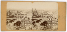 Stereo, France, Paris, Enfilade de bridges sur la Seine seen from l&#039;Hôtel de Vil