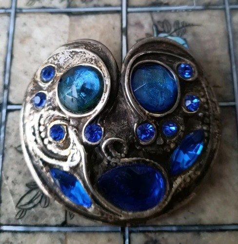 Kalinger broche haute couture