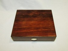 ANTIQUE VINTAGE VARNISHED WOODEN CIGAR BOX