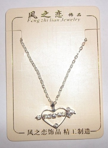 Collier avec pendentif strass - collier,
