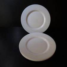 N9513 White Opaline Glass 4 Flat Plates Round Flowers Art Deco Vintage Table