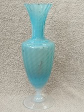 Ancien Vase Soliflore En Opaline Bleu Opalescent Torsade Vintage 
