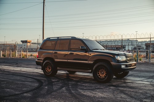 2004 toyota land cruiser - toyota,