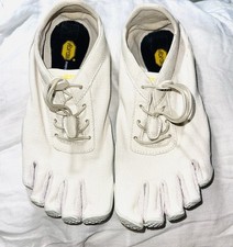 VIBRAM FIVEFINGERS WOMEN KSO ECO 21W9503 EU 38 US 7.5-8 WHITE SUEDE CANVAS