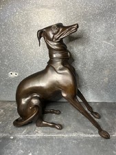Grand lévrier, bronze patiné