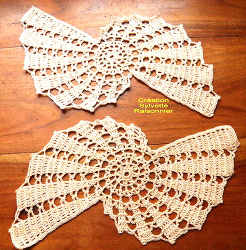 Napperons faits main crochet - ,