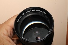 Objectif Konica Hexanon AR 135