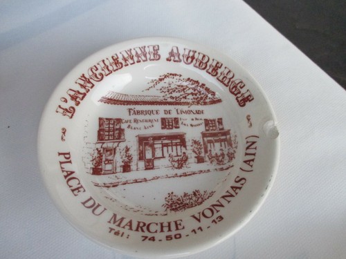 Soucoupe ancienne auberge - soucoupe, pub