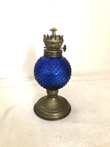 Jolie petite ancienne - , lampe