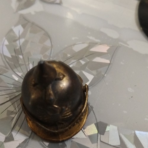 Bouton métal forme casque - bouton,