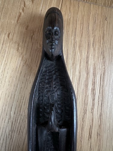 Vierge noire africaine - africaine, en