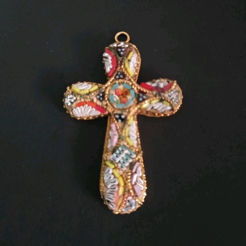 Croix chrétienne pendentif