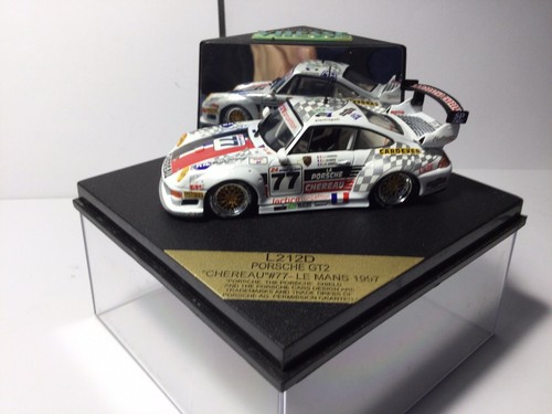 Voitures miniatures le - 1,