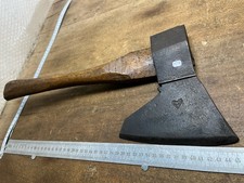 hache outil ancien