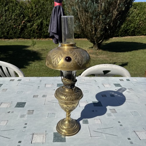 Ancienne lampe pétrole - À,