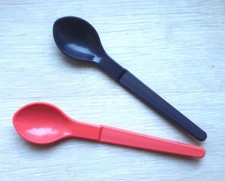 2 cuillères Z rose et noire