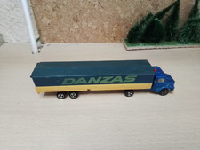 MAJORETTE 1/100.  DANCES BACHE SEMI TRAILER TRUCK.  15CM