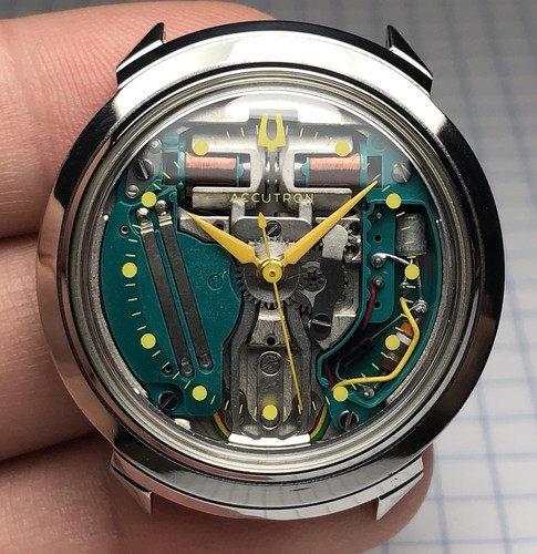 Vintage 1963 bulova accutron - bulova,