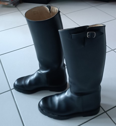 Bottes moto cuir noir type